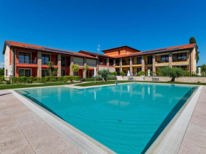 Modern Holiday Home in Lazise with Private Pool